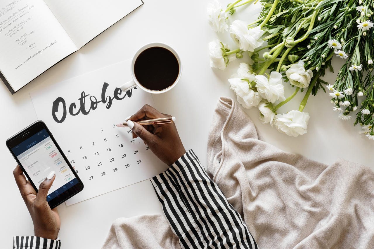 A woman paying for her online loan payment